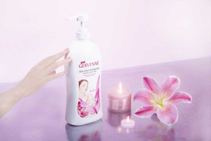 Công thức Dưỡng trắng 2X Whitening kết hợp Sữa dê và Vitamin B3 trong sữa tắm Gervenne giúp mang lại hiệu quả dưỡng trắng an toàn cho làn da. 