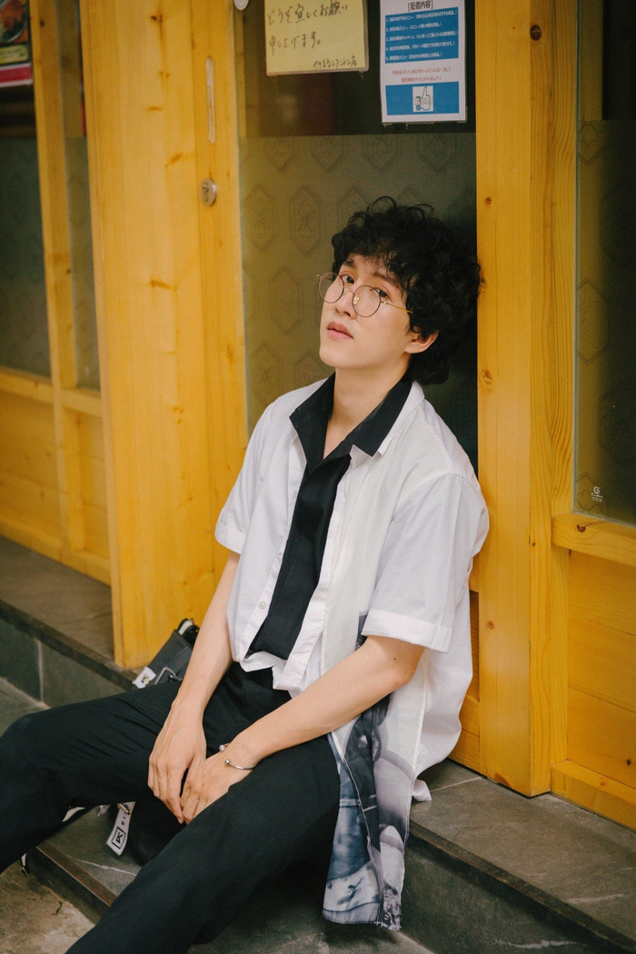 Cộng đồng mạng truy tìm danh tính chàng trai hát trong hang động, hóa ra là trò cưng Hoàng Thùy Linh Ảnh 7