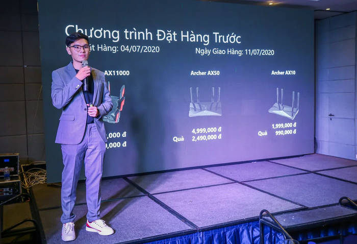 Đại diện TP-Link giới thiệu những ưu đãi khi mua dòng sản phẩm AX