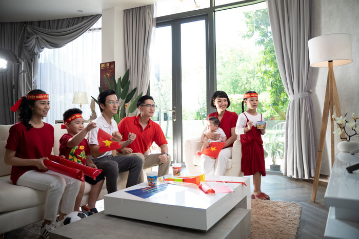 “Mãi Bên Nhau Bạn Nhé” – tái hiện bức tranh âm nhạc thời cũ nhưng đầy mới lạ, thu hút Ảnh 7