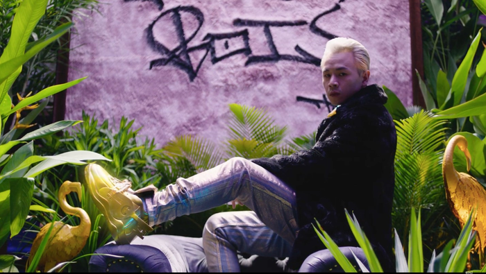 Điểm qua những hình ảnh ấn tượng nhất MV 'BIGCITYBOI' của 'trai hư' BinZ Ảnh 3