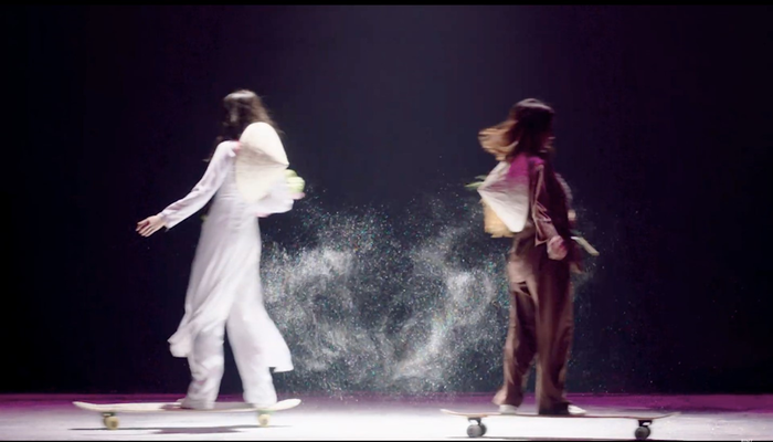 Điểm qua những hình ảnh ấn tượng nhất MV 'BIGCITYBOI' của 'trai hư' BinZ Ảnh 5