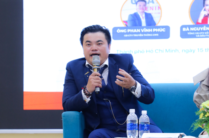 Á hậu Quý bà thế giới - Doanh nhân Thu Hương chia sẻ bí quyết làm thương hiệu cùng sinh viên UEF Ảnh 6