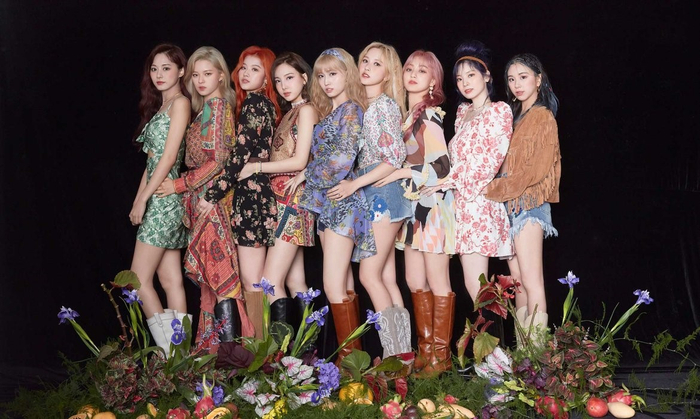 Twice – nhóm nhạc nữ đại diện cho ông lớn JYP.