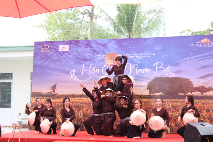 Tiết mục văn nghệ đặc sắc