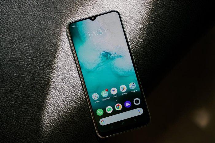 Đối với những người dùng phổ thông, thì một chiếc điện thoại cao cấp quả thật dư thừa.