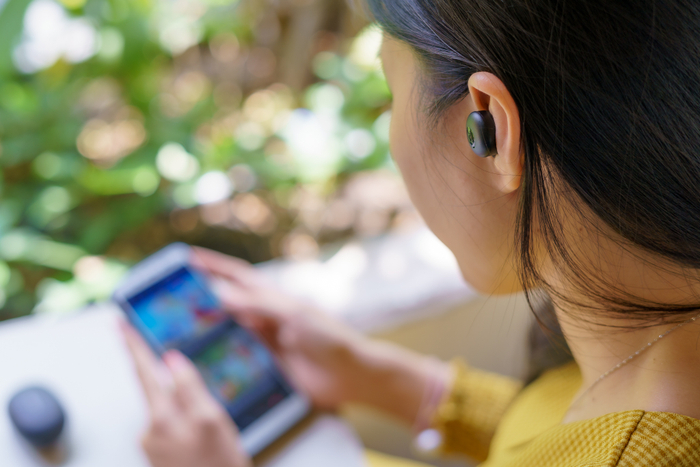 Dù thư giãn bằng audio book hay âm nhạc, chất âm Realme Buds Q thể hiện luôn khiến tôi cảm thấy thích thú