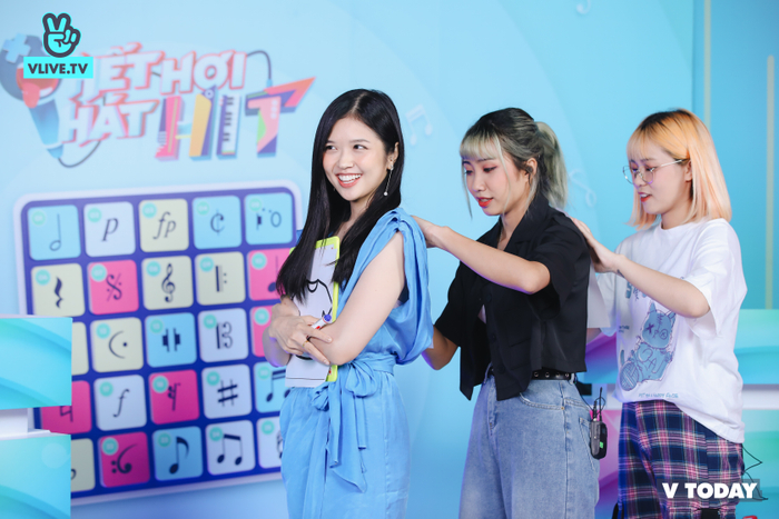 Suni Hạ Linh, Trang Hý 'cạn dòng nước mắt' trước màn hát Boy With Luv (BTS) như tiếng Thái Lan từ MisThy Ảnh 4