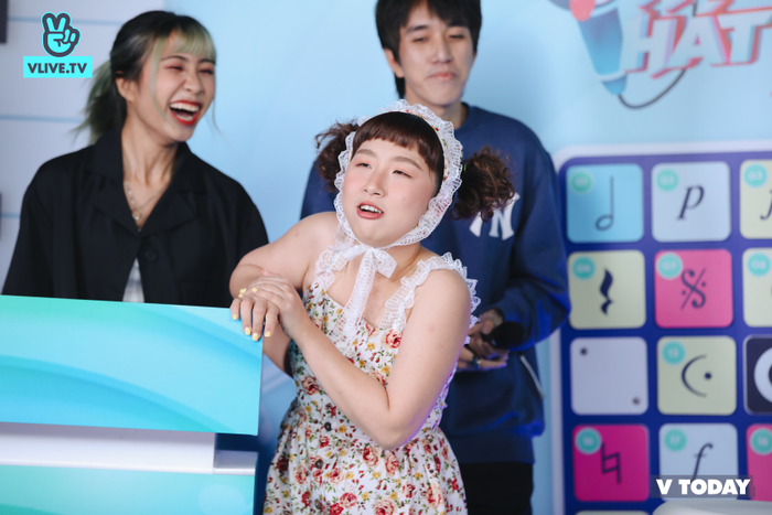 Suni Hạ Linh, Trang Hý 'cạn dòng nước mắt' trước màn hát Boy With Luv (BTS) như tiếng Thái Lan từ MisThy Ảnh 9