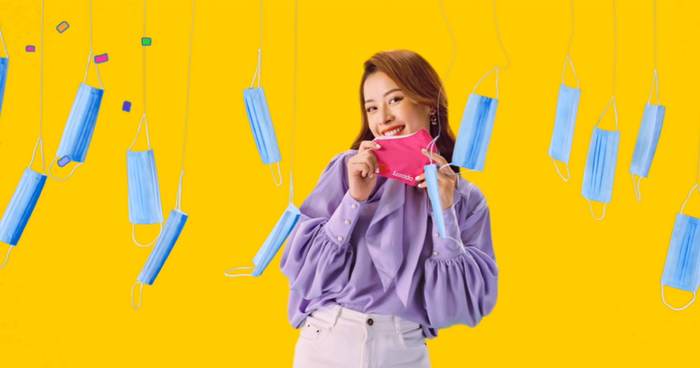 Chi Pu – Cô gái đa tài với sự lao động miệt mài trong nghệ thuật ngày càng được nhiều người mến mộ, cũng đã có những đóng góp ý nghĩa trong công cuộc phòng - chống dịch tại Việt Nam.