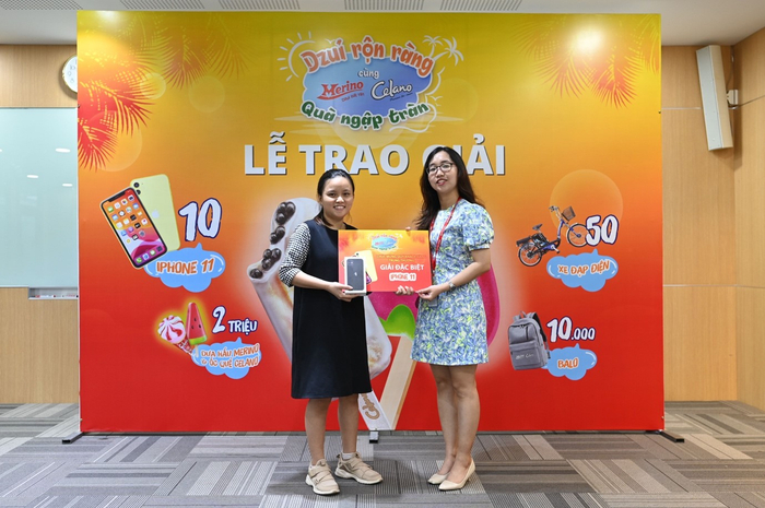 Chủ nhân những giải thưởng lớn đầu tiên từ chương trình “Dzui rộn ràng quà ngập tràn” của kem Celano và Merino Ảnh 1