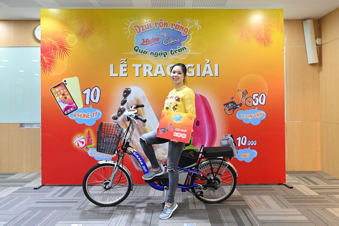 Chủ nhân những giải thưởng lớn đầu tiên từ chương trình “Dzui rộn ràng quà ngập tràn” của kem Celano và Merino Ảnh 3