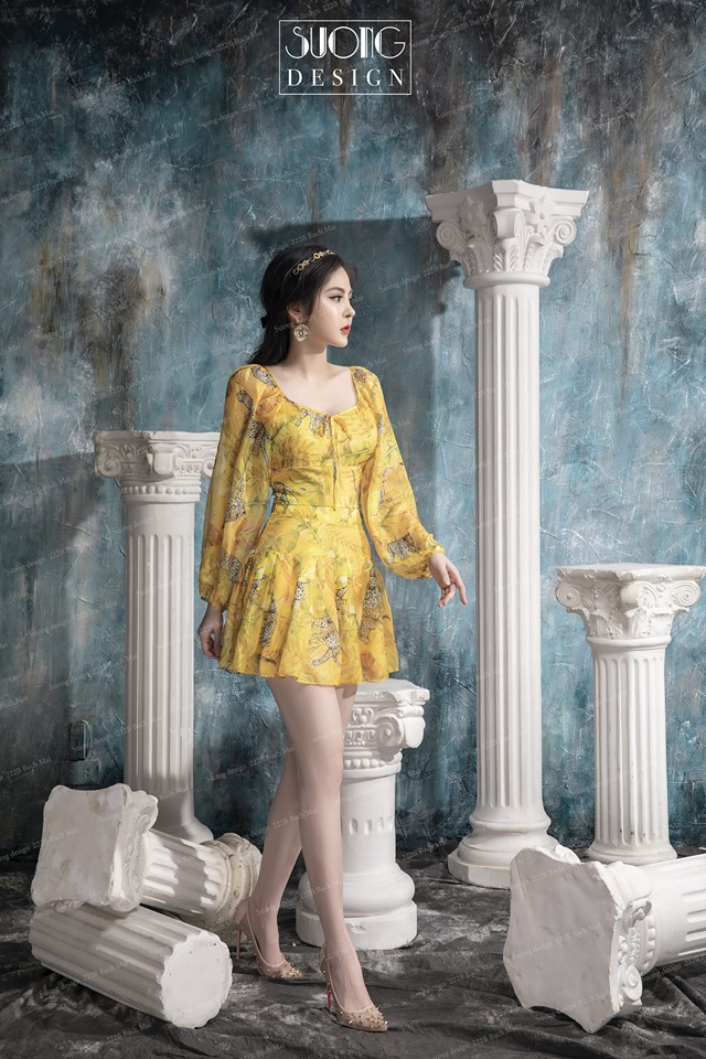 Chất liệu voan mỏng cũng là chất liệu được sử dụng rất nhiều trong các thiết kế của SƯƠNG