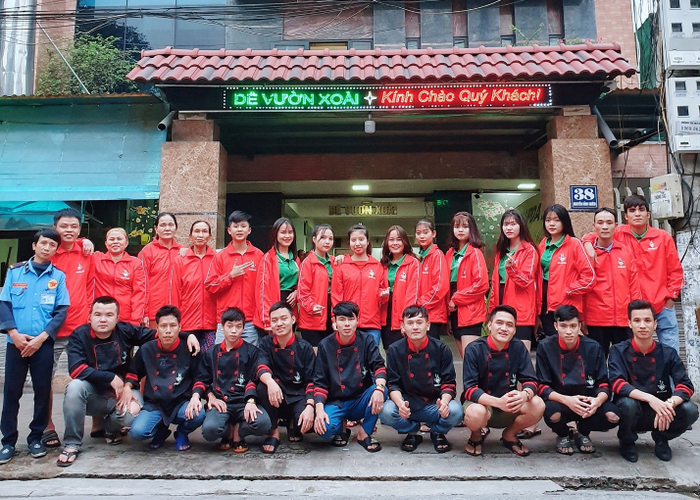 Đội ngũ nhân viên của nhà hàng