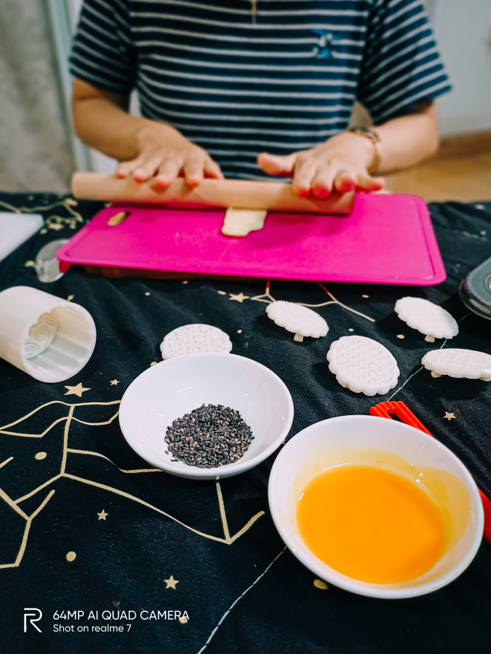 Bật mí công thức làm bánh trung thu trứng muối tan chảy 'homemade' Ảnh 10