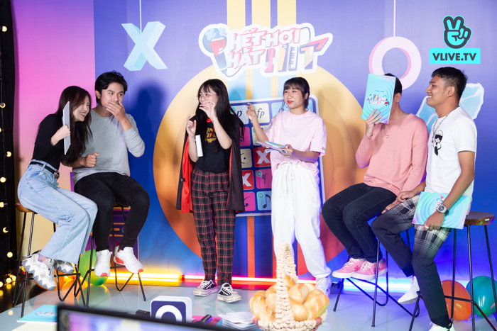 Đội Thái Vũ tiếp tục bốc trúng ô bài hát và xuất sắc lấy điểm nhờ Người lạ ơi. 