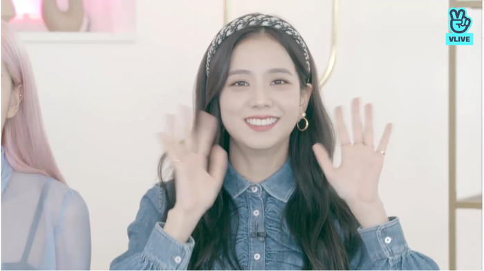 'Lovesick Girls không chỉ nói về tình cảm yêu đương đơn thuần.' - Jisoo