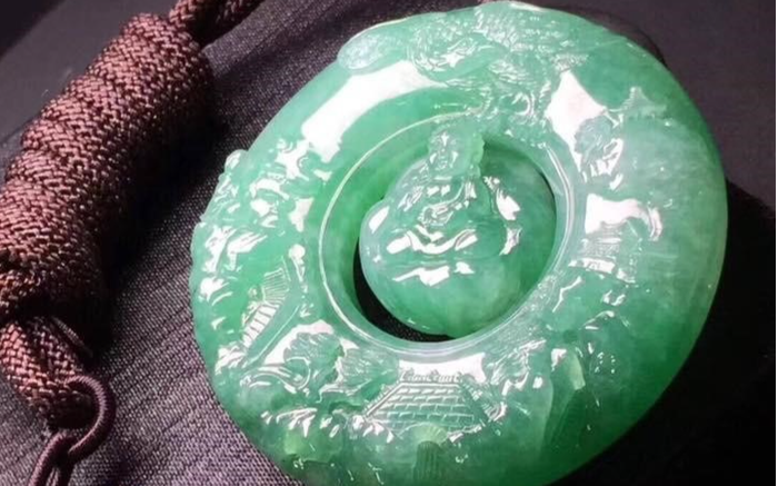 Sự thật về Ngọc Phỉ Thúy ở Việt Nam Ảnh 2