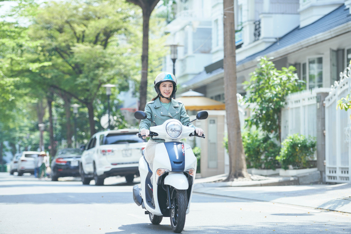 Chi Pu cho biết thông điệp của 'New me, Discover' rất tương đồng với con đường nghệ thuật của mình đó là yêu thích sự thử thách, sáng tạo và luôn làm mới bản thân.