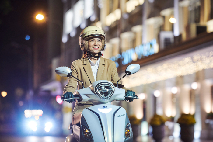 Diễn viên Ninh Dương Lan Ngọc đại diện cho dòng xe Grande