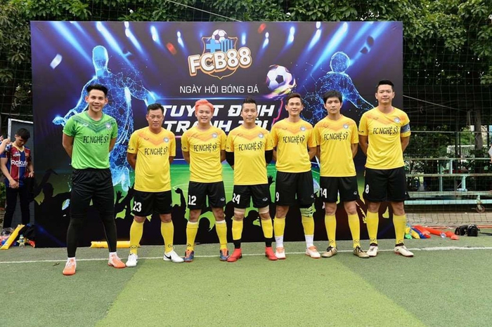 Đội khách mời của giải đấu – FC Nghệ sỹ