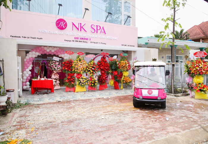 Á hậu Thanh Huyền rạng rỡ trong ngày khai trương NK Spa cơ sở 3 tại Bình Dương Ảnh 6