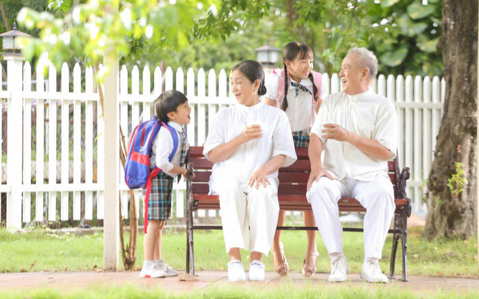 Sữa non sở hữu những ưu điểm vượt trội nào so với sữa công thức? Ảnh 2