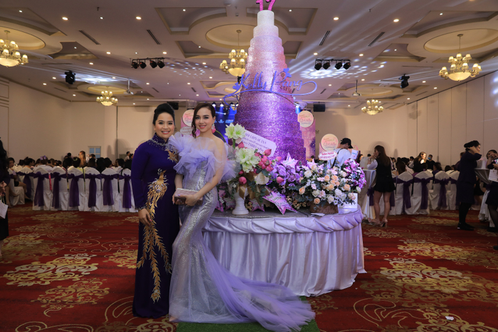 Đinh Ngọc Diệp cùng Pang Lệ Thanh – Mối duyên đầu đến với nails