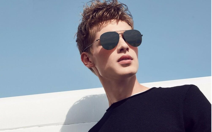 Điểm danh những món đồ thời thượng tạo nên phong cách của giới trẻ Ảnh 2