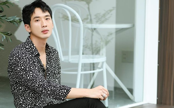 Mỹ nam Tuấn Trần và màn công khai người yêu khiến dân tình bấn loạn Ảnh 2