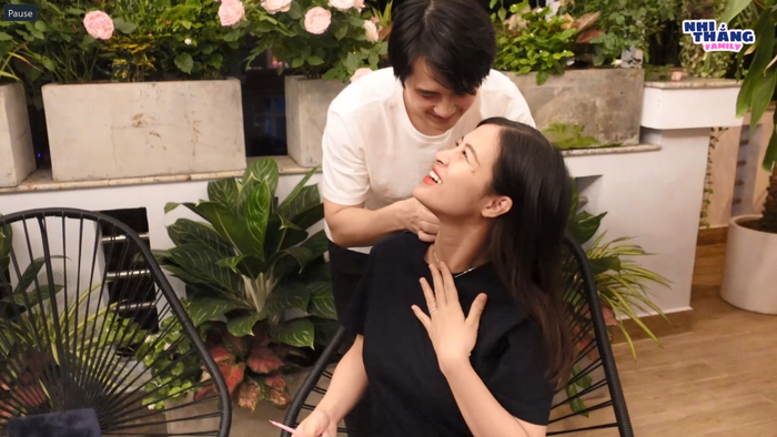 Gửi gắm tình yêu ngọt ngào, trang sức kim cương 8 Hearts & 8 Arrows của DOJI là lựa chọn của Ông Cao Thắng tới Đông Nhi.