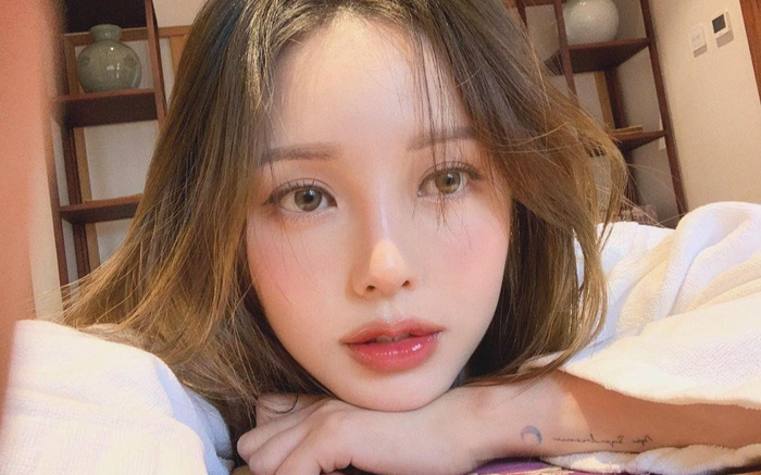 3 kiểu makeup cho nàng dự tiệc cuối năm đảm bảo ai gặp cũng: Ơ mây zing, gút chóp em! Ảnh 2