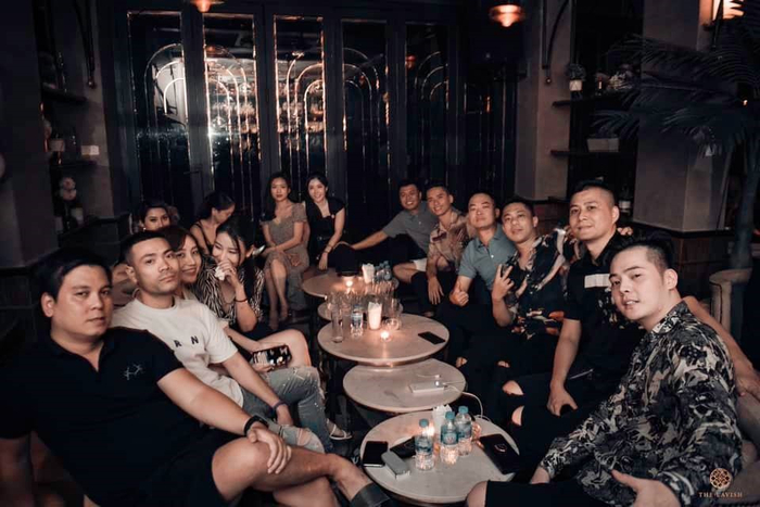Gặp người đứng sau sự thành công của Dzung Biez - CEO Biện Hồng Dung Ảnh 3