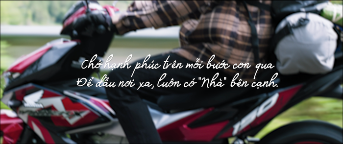 Về nhà đi thôi, bởi về nhà là về với hạnh phúc. Nhưng dẫu khi xe đã lăn bánh rời xa thì hạnh phúc ấy vẫn còn được chở mãi đằng sau xe.