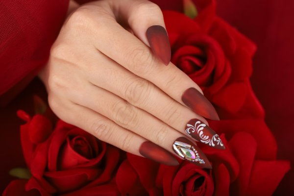 Bộ nail 2 siêu mẫu sử dụng đang được săn đón