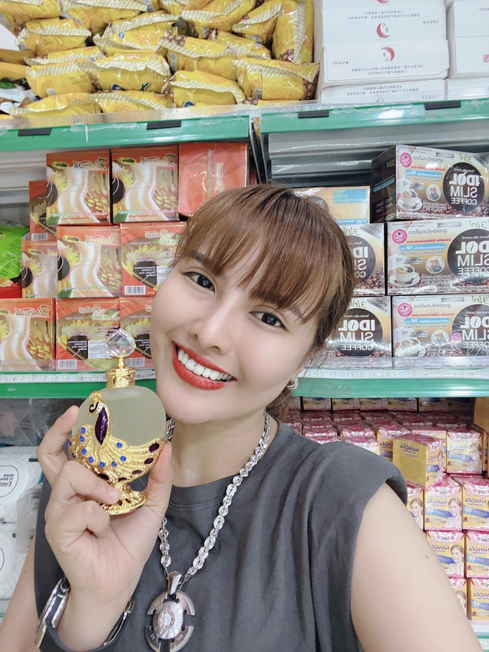 Chân dung cô chủ trẻ Shop Linh Ngố Cosmetics - Phạm Thị Diệu Linh