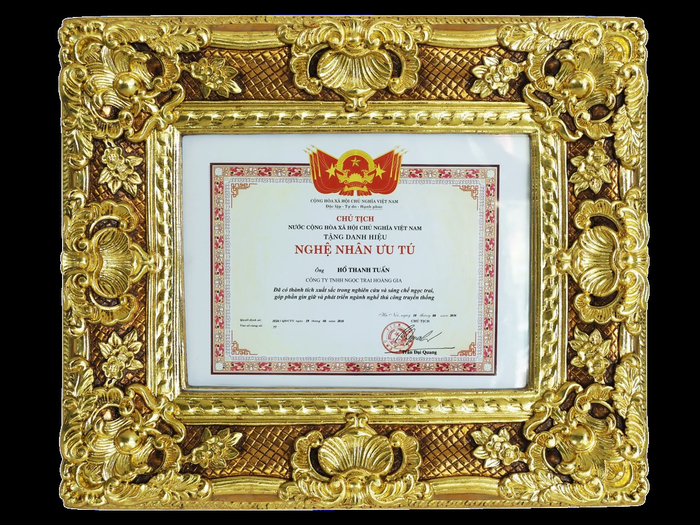 Hình chụp bằng nghệ nhân ưu tú Hồ Thanh Tuấn