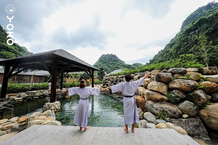 Yoko Onsen Quang Hanh sở hữu 25 bể tắm khoáng với đa dạngcông dụng chăm sóc sức khỏe dựa trên nguồn suối khoáng nóng tự nhiên của Cẩm Phả
