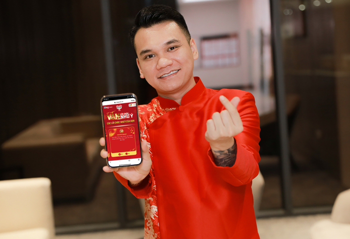 Khắc Việt vô cùng hào hứng lan toả tinh thần như ý thông qua việc gửi trao những câu chúc ý nghĩa 