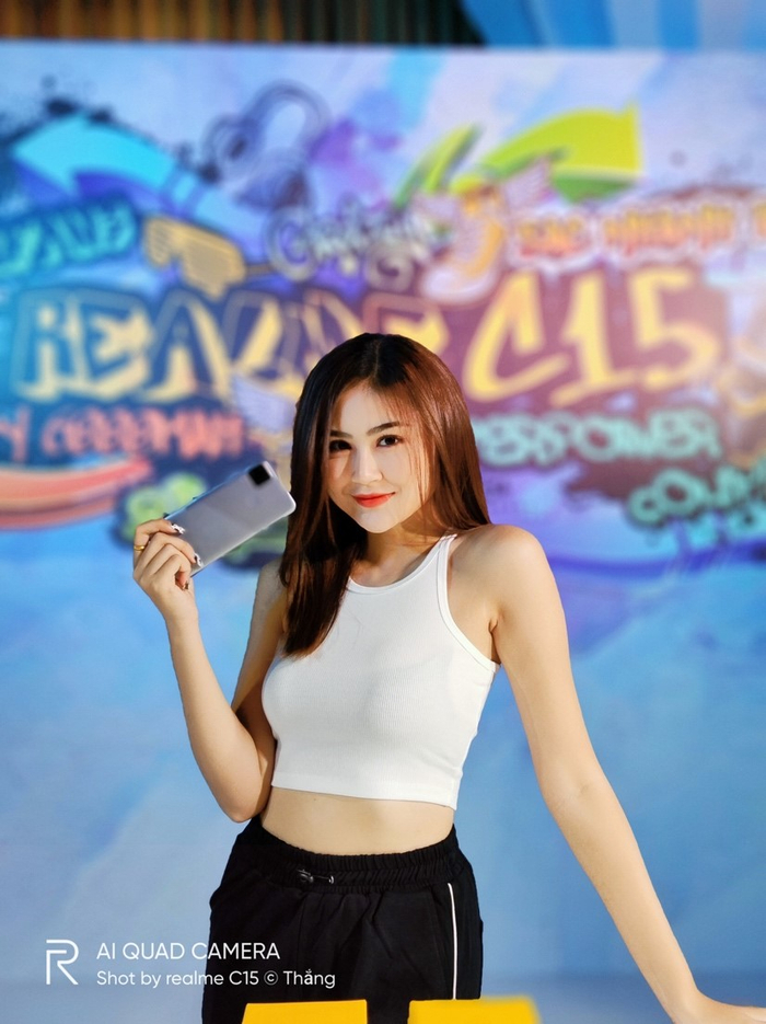 Tính năng xoá phông cho ra bức ảnh lấy nét chủ thể, mờ background khá ổn