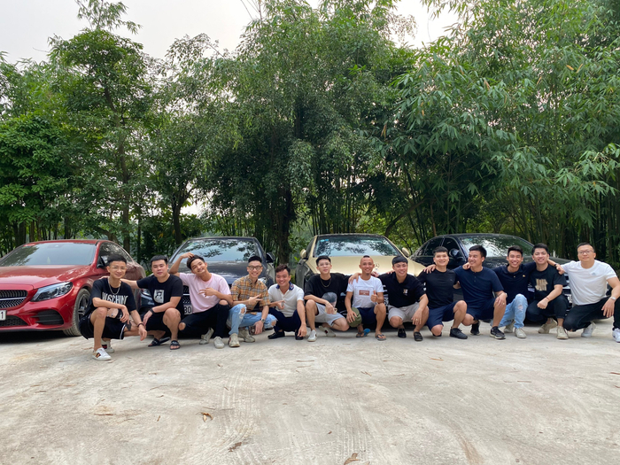 Anh Chiến có đội ngũ các nhân viên trẻ, giàu nhiệt huyết và vô cùng sáng tạo.