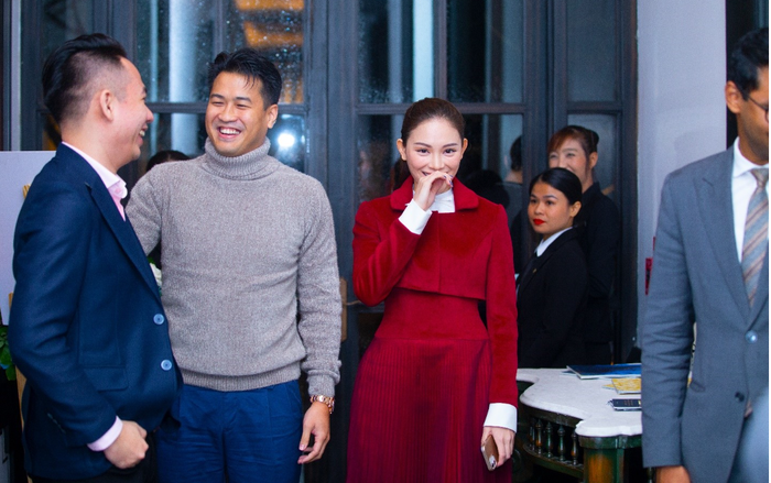 Linh Rin lộng lẫy bên Phillip Nguyễn dự sự kiện đẳng cấp của giới tinh hoa Ảnh 2