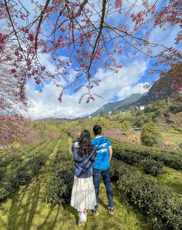 Hoàng Xuân Doanh cùng với người vợ của mình