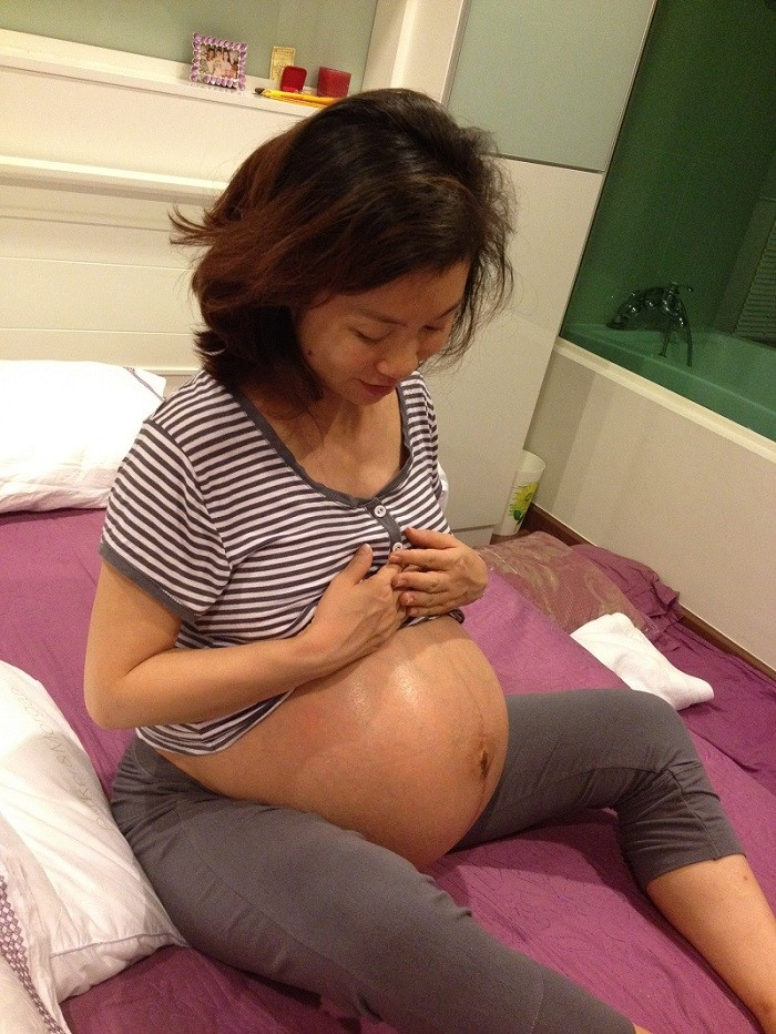 Mang thai và hạ sinh thành công 3 bé quả thật là điều hạnh phúc lớn nhất của cuộc đời chị