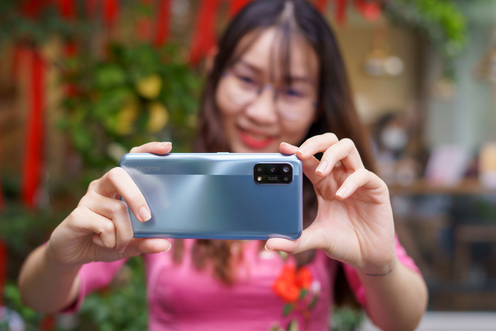 Realme 7/7 Pro có hẳn 4 camera sau không phải chưng cảnh đâu, nhớ tận dụng hết nhé
