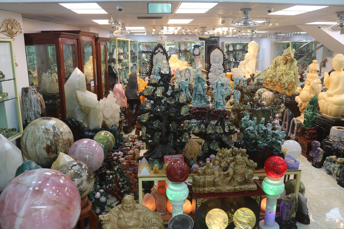 Đa dạng các sản phẩm đá phong thủy khác nhau