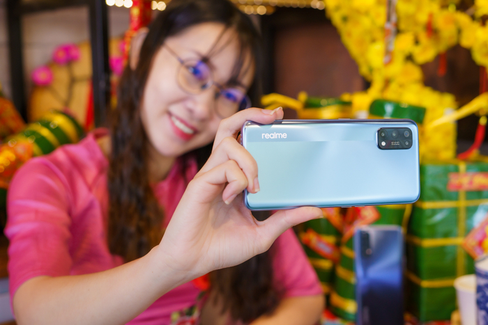 Realme 7 Pro được đánh giá là sản phẩm toàn diện nhất phân khúc 8 triệu đồng với rất nhiều trang bị cao cấp