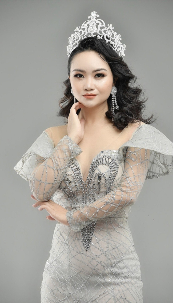 Ca sĩ Cao Hồng với nhan sắc dịu dàng, trang nhã đáng ngưỡng mộ