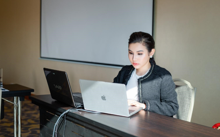 Jenny Trần 'Tôi tự định giá bản thân' Ảnh 2