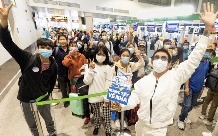 Wowy, Karik, Lăng LD - Ba đại sứ cùng dàn sao 'mang Tết về nhà' xuân này! Ảnh 2